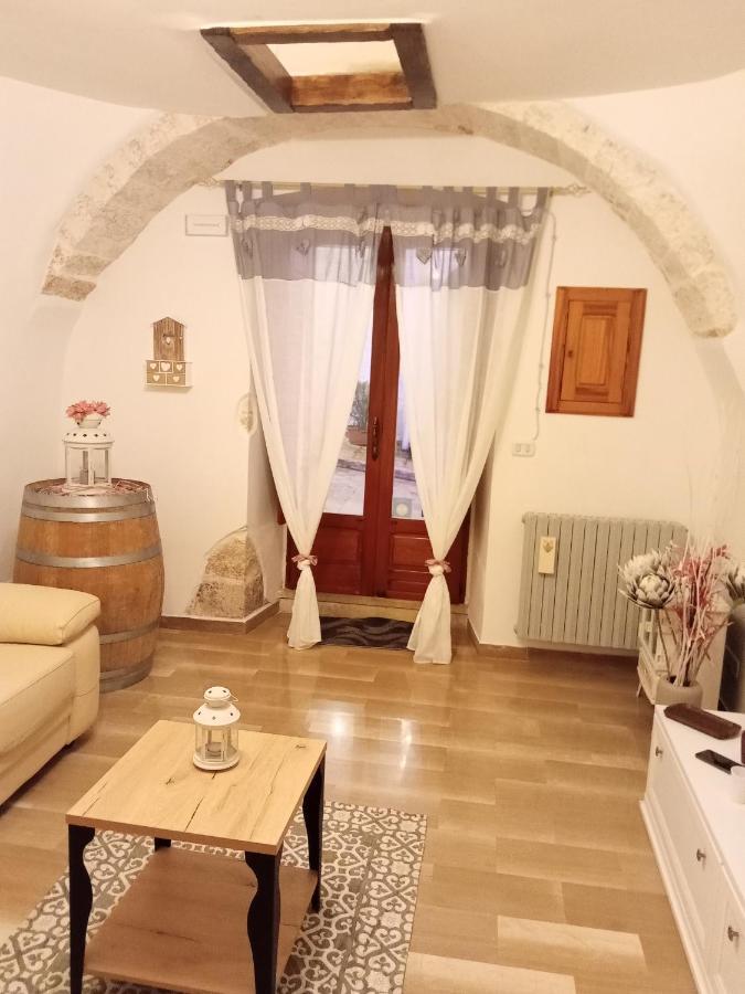 ألبيروبيللو "B&B La Lanterna" Trulli & Dimore Storiche المظهر الخارجي الصورة