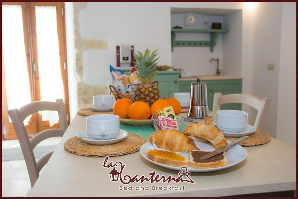 ألبيروبيللو "B&B La Lanterna" Trulli & Dimore Storiche الغرفة الصورة